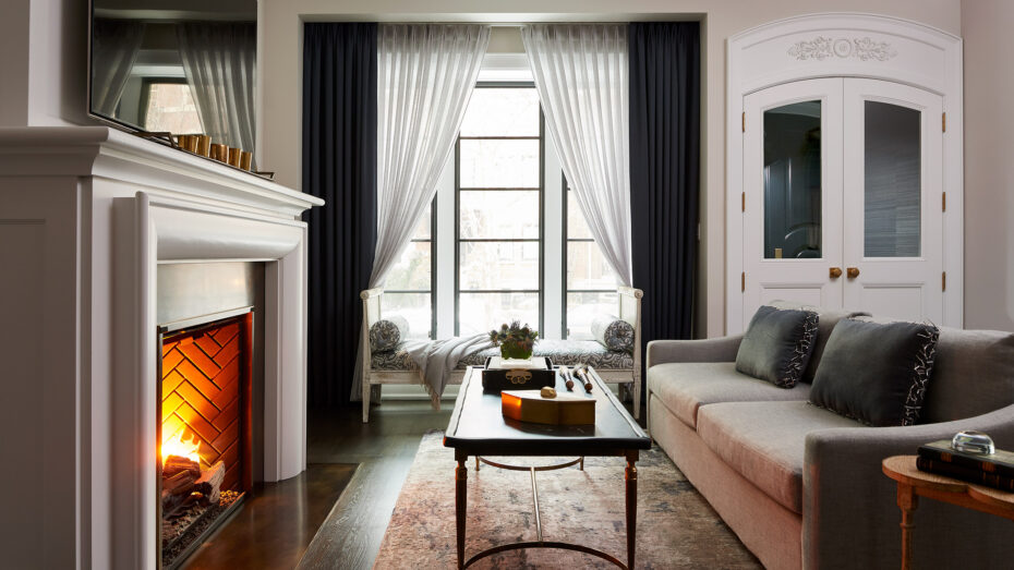 Living Room with with fireplace